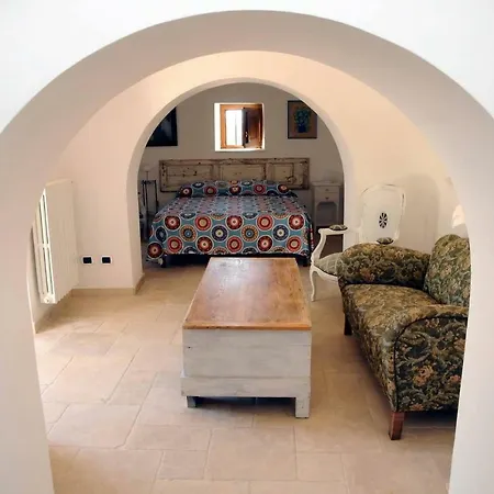 Trullo Specchia Casa de Férias *