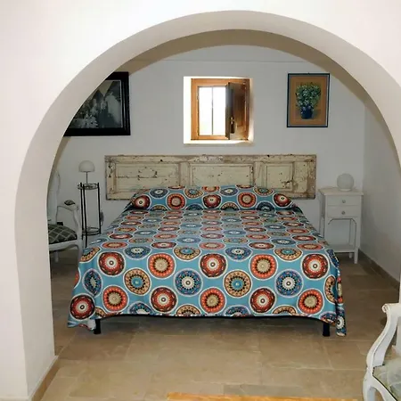 Trullo Specchia Casa de Férias