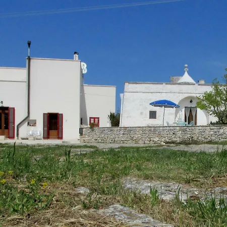 Trullo Specchia *